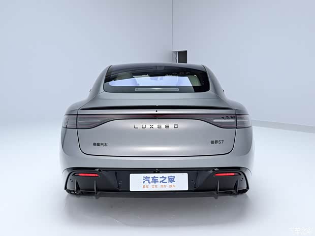 智界汽車 智界S7 2023款 Max RS 四驅(qū)旗艦版