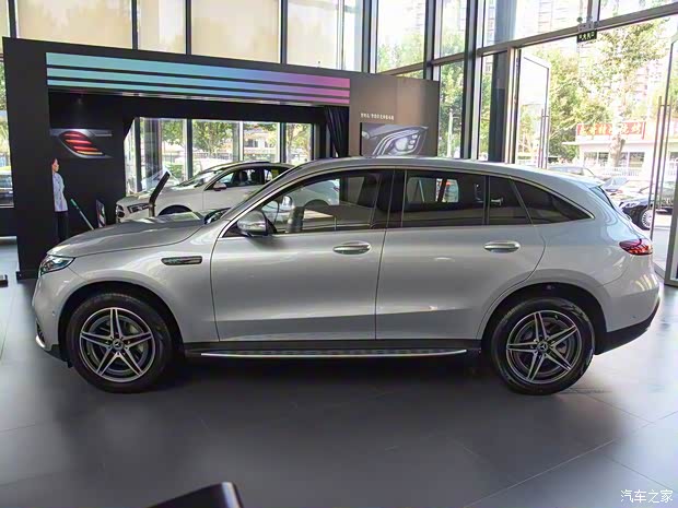 北京奔驰 奔驰EQC 2019款 EQC 400 4MATIC 北京奔驰 奔驰EQC 2019款 EQC 400 4MATIC