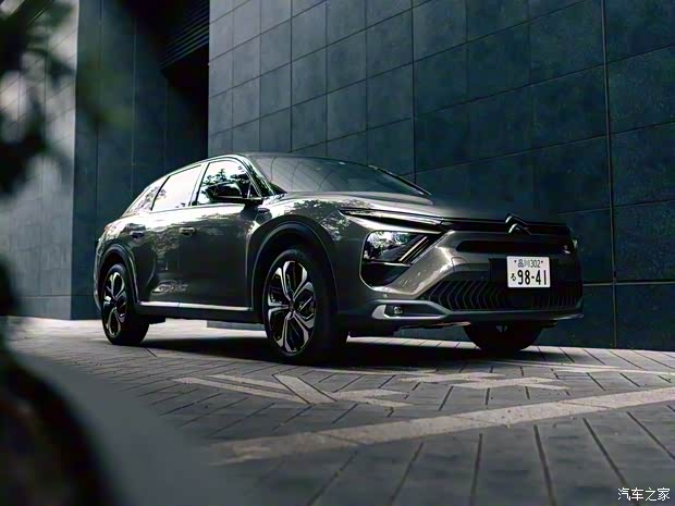 雪鐵龍(進(jìn)口) 雪鐵龍C5 X(進(jìn)口) 2022款 日本版