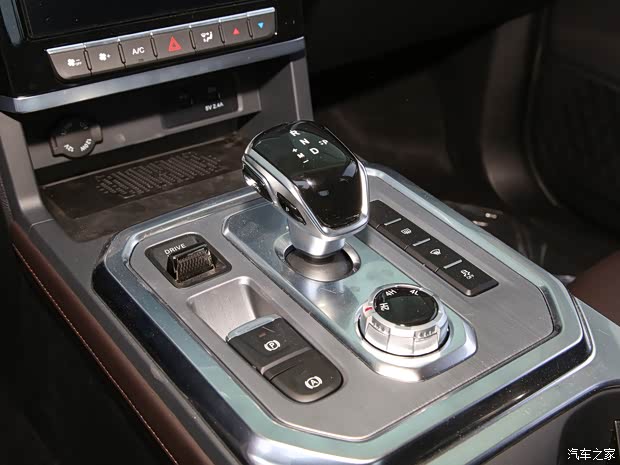 江淮汽車 悍途 2023款 2.0T 自動柴油四驅(qū)精英型標(biāo)雙