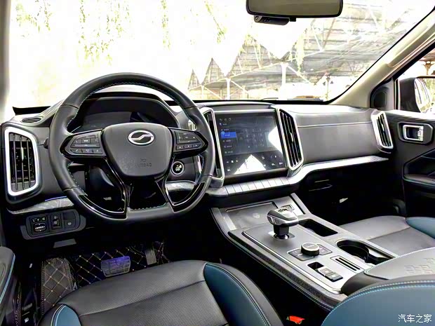 中興汽車 中興1949 2023款 2.3T商用版柴油自動兩驅(qū)超豪華型大雙