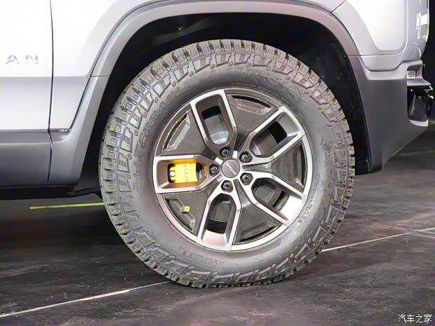 RIVIAN Rivian R1T 2019款 基本型