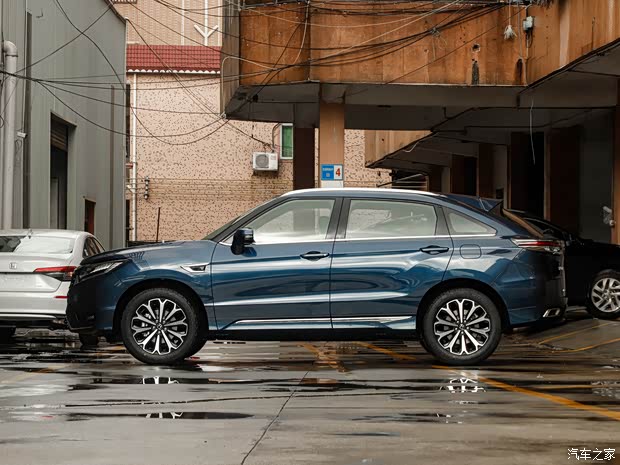 東風(fēng)本田 本田UR-V 2023款 370TURBO 四驅(qū)尊享版