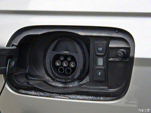 一汽-大众奥迪 奥迪A6L新能源 2020款 55 TFSIe quattro