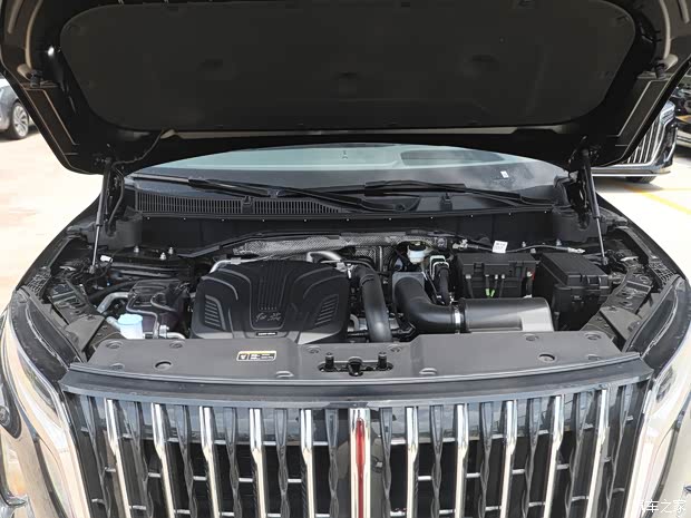 一汽紅旗 紅旗HS7 2023款 2.0T 自動四驅(qū)旗暢版 六座