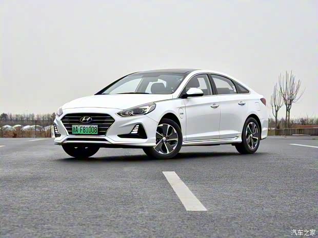 北京現(xiàn)代 索納塔插電混動 2018款 2.0 PHS智聯(lián)版 北京現(xiàn)代 索納塔插電混動 2018款 2.0 PHS智聯(lián)版