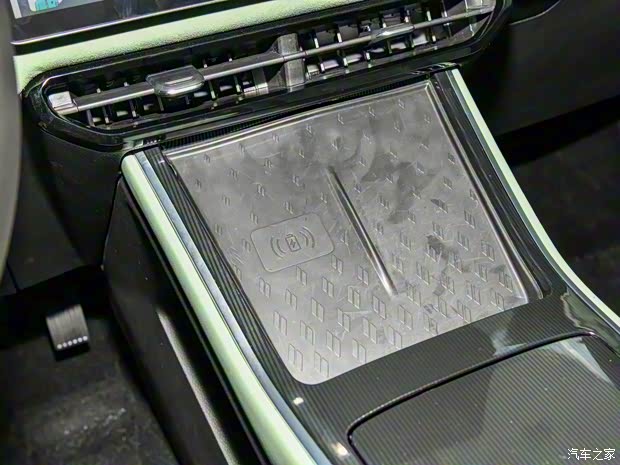 睿蓝汽车 睿蓝7 2023款 605km 猎光 睿蓝汽车 睿蓝7 2023款 605km 猎光