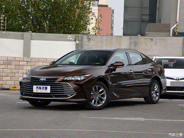 一汽丰田 亚洲龙 2019款 双擎 2.5L 豪华版 国V