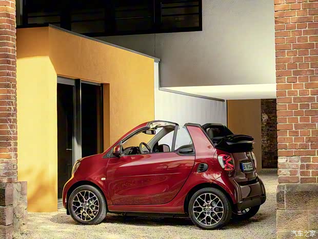 smart smart fortwo新能源 2019款 Cabrio smart smart fortwo新能源 2019款 Cabrio