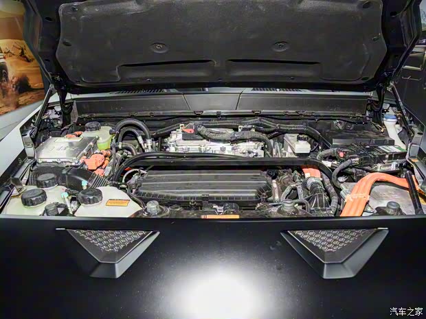 猛士科技 猛士917 2023款 增程版试装车