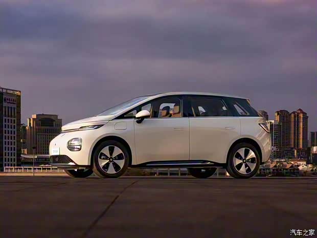 上汽通用五菱 寶駿云朵 2023款 基本型