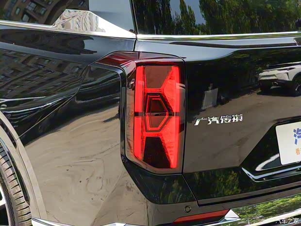 廣汽乘用車 傳祺GS8 2024款 雙擎版高配