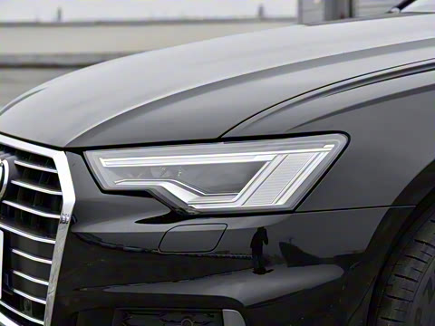 2022款 40 TFSI 豪华动感型 2022款 40 TFSI 豪华动感型