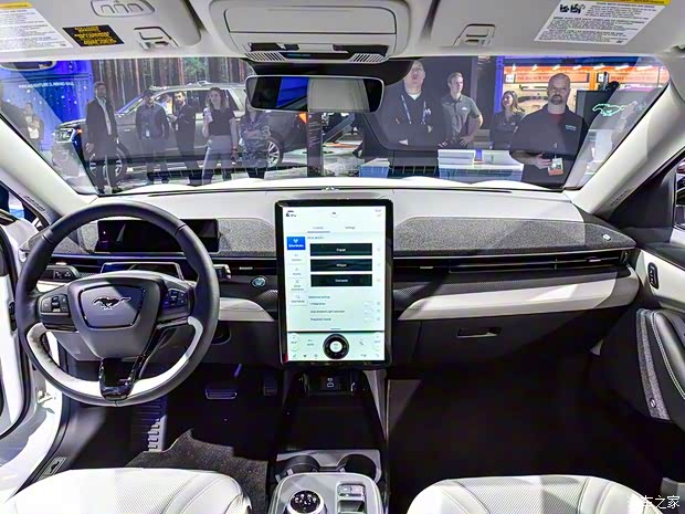 福特(進(jìn)口) Mustang Mach-E 2020款 長(zhǎng)續(xù)航全驅(qū)版 Premium