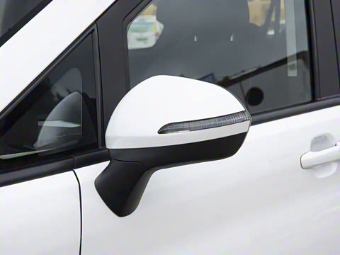 2023款 2.0L 长轴创享型 9座 2023款 2.0L 长轴创享型 9座