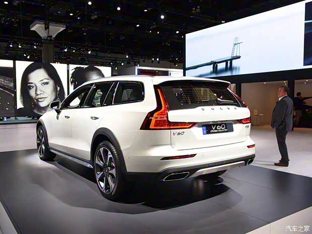 沃尔沃(进口) 沃尔沃V60 2019款 Cross Country T5 AWD 沃尔沃(进口) 沃尔沃V60 2019款 Cross Country T5 AWD
