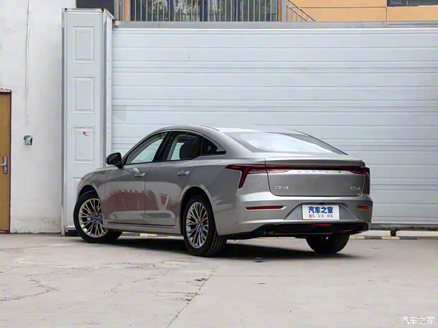 一汽奔腾 奔腾B70 2021款 1.5T 自动首席体验款