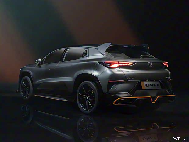 长安汽车 长安UNI-T 2022款 2.0T 基本型 长安汽车 长安UNI-T 2022款 2.0T 基本型