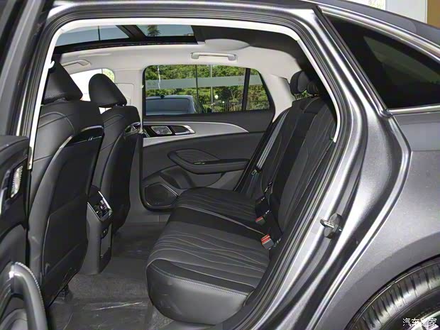 一汽红旗 红旗H5 2023款 2.0T 自动智联旗畅版