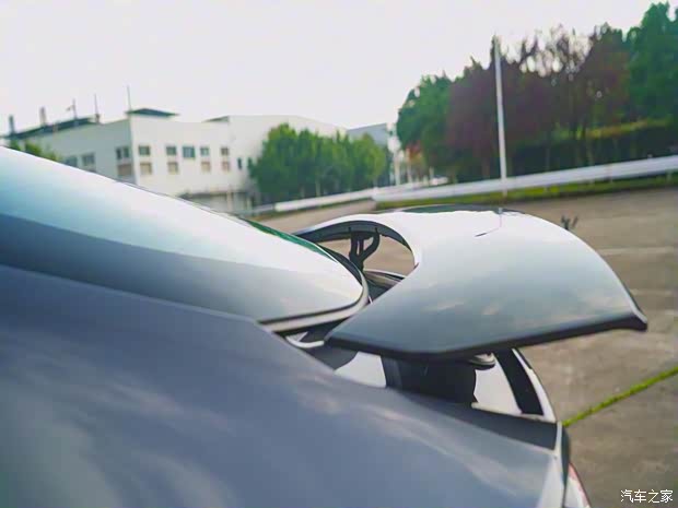 長(zhǎng)安汽車 長(zhǎng)安UNI-V 2022款 基本型