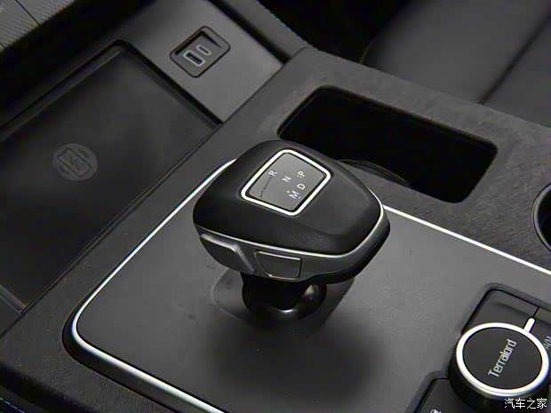 中興汽車 中興1949 2023款 2.3T商用版柴油自動兩驅(qū)超豪華型大雙