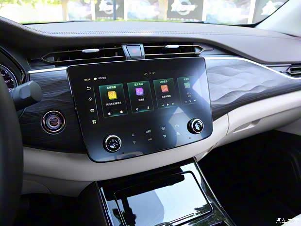 郑州日产 锐骐7 2022款 2.3T自动四驱柴油旗舰型M9T 郑州日产 锐骐7 2022款 2.3T自动四驱柴油旗舰型M9T