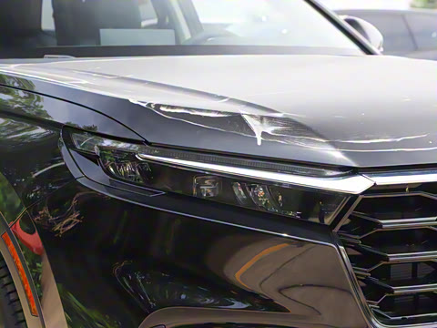 2024款 240TURBO 四驱尊耀版 5座 2024款 240TURBO 四驱尊耀版 5座