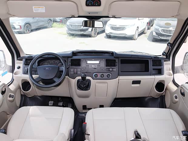 江铃福特 新世代全顺 2016款 2.2T长轴15座中顶豪华型135马力 江铃福特 新世代全顺 2016款 2.2T长轴15座中顶豪华型135马力