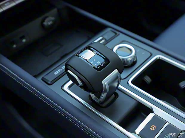 江鈴汽車 大道 2023款 追光者 2.3T柴油自動四驅(qū)標軸尊享款