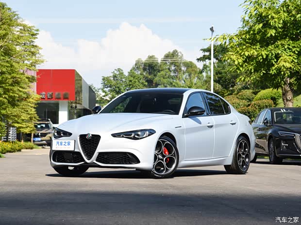 阿尔法·罗密欧 Giulia朱丽叶 2023款 2.0T 280HP 竞赛版