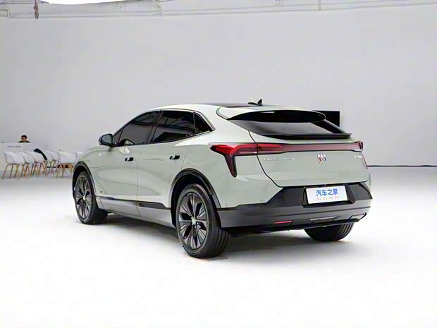 上汽通用别克 别克E4 2023款 GS 四驱版