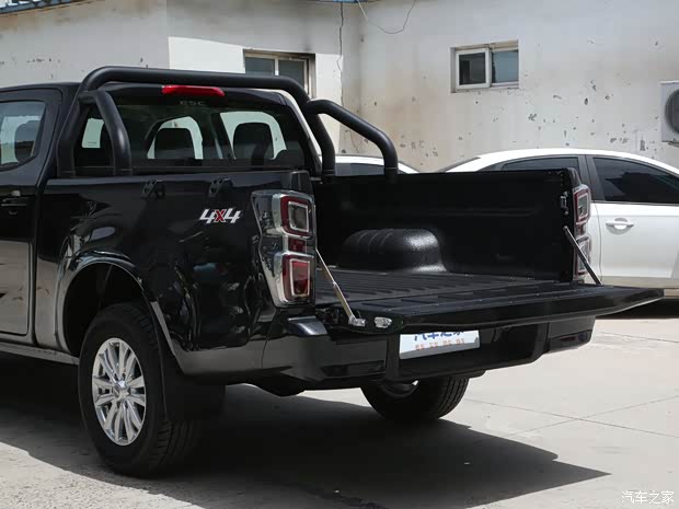 江西五十鈴 鈴?fù)?2023款 2.5T手動四驅(qū)柴油長軸版