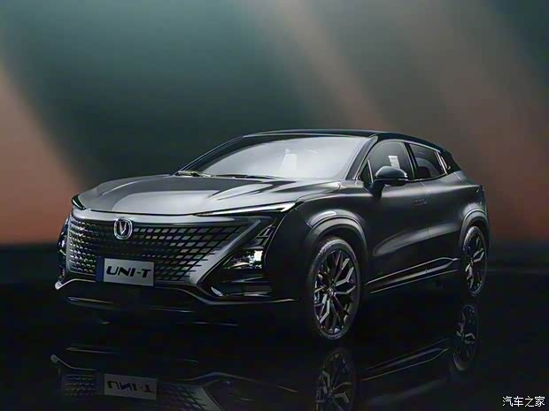 长安汽车 长安UNI-T 2022款 2.0T 基本型 长安汽车 长安UNI-T 2022款 2.0T 基本型