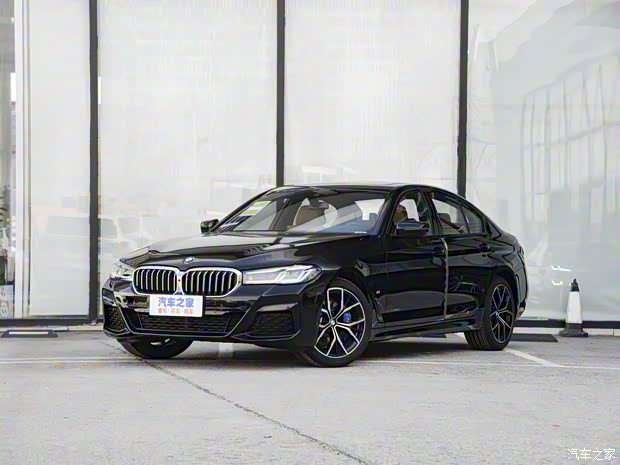 寶馬(進(jìn)口) 寶馬5系(進(jìn)口) 2022款 改款二 530i 風(fēng)尚版 M運(yùn)動(dòng)套裝