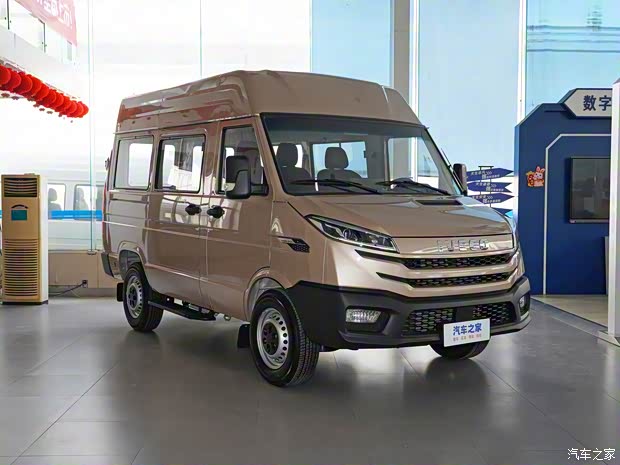 南京依维柯 依维柯得意 2023款 多功能客车