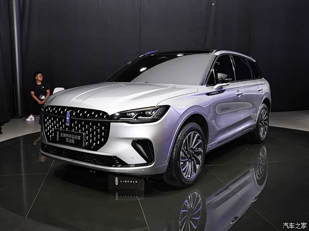 長安林肯 冒險(xiǎn)家 2023款 混動(dòng)基本型