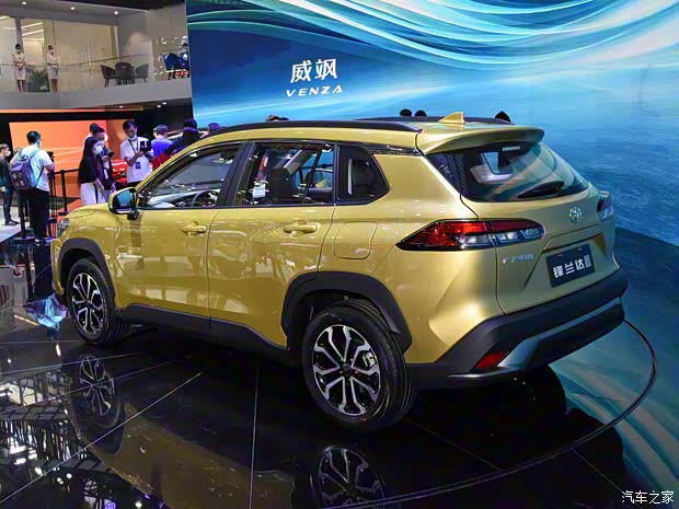 广汽丰田 锋兰达 2022款 2.0L CVT尊贵版 广汽丰田 锋兰达 2022款 2.0L CVT尊贵版