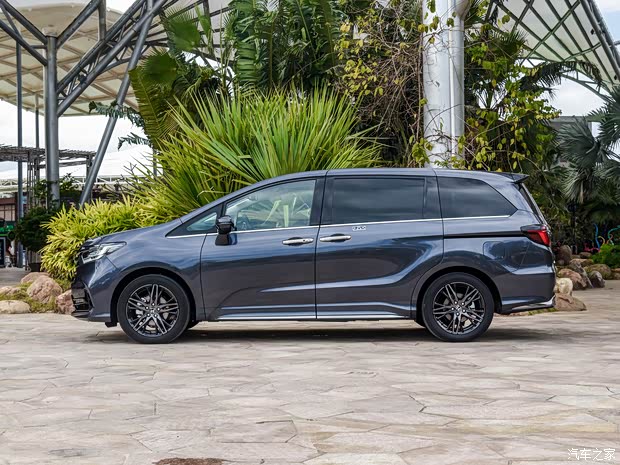 广汽本田 奥德赛 2022款 2.0L e:HEV 锐·至尊版 广汽本田 奥德赛 2022款 2.0L e:HEV 锐·至尊版