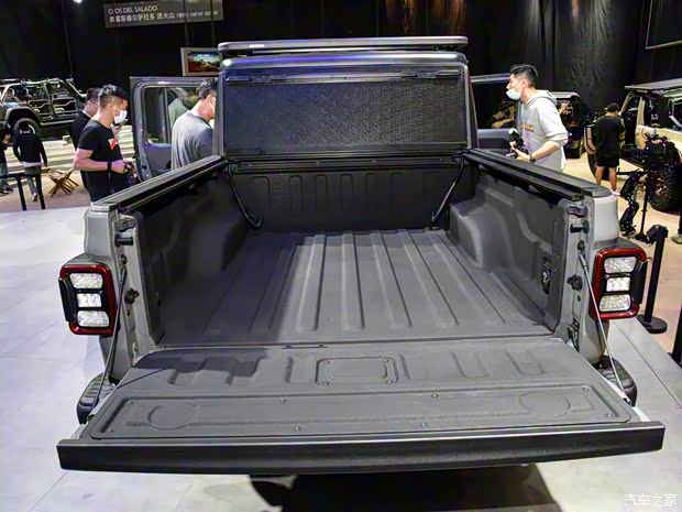 Jeep(进口) 角斗士 2022款 先行版 Jeep(进口) 角斗士 2022款 先行版