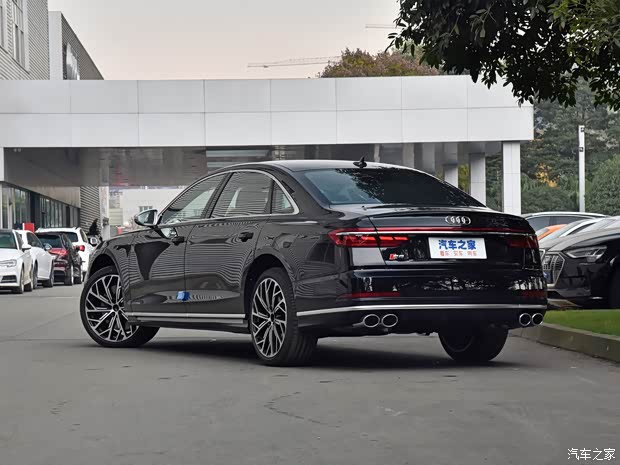 奧迪(進(jìn)口) 奧迪S8 2021款 S8L 4.0TFSI quattro