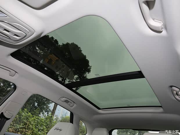 上汽集团 MG领航 2021款 300TGI 自动两驱Trophy智尊版