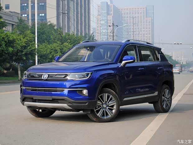 长安汽车 长安CS35 PLUS 2019款 1.6L 手动酷联版 国VI 长安汽车 长安CS35 PLUS 2019款 1.6L 手动酷联版 国VI