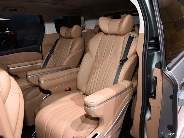 江汽集團(tuán) 瑞風(fēng)RF8 2024款 鴻蒙版 2.0T 旗艦型