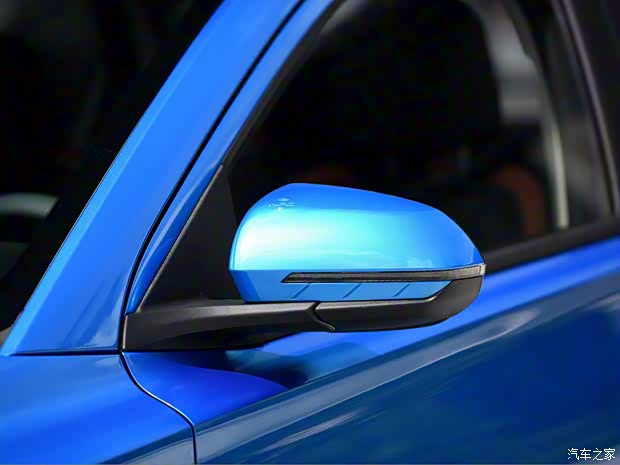 比亚迪 比亚迪e2 2021款 升级版 高续航版 尊贵型 比亚迪 比亚迪e2 2021款 升级版 高续航版 尊贵型