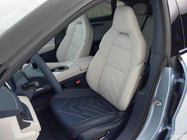 極氪 ZEEKR 001 2021款 超長續(xù)航雙電機 YOU版