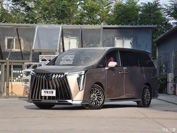 广汽乘用车 传祺M8 2024款 双擎系列 2.0TM 高配版 广汽乘用车 传祺M8 2024款 双擎系列 2.0TM 高配版