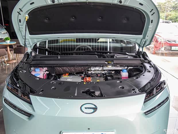 廣汽埃安 AION V 2023款 Plus 80 智享七座版 三元鋰