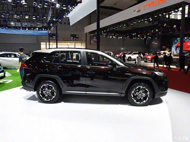 广汽丰田 威兰达 2020款 混动基本型