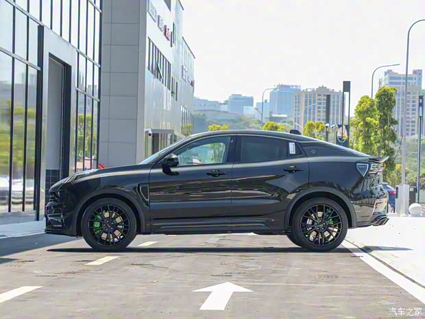 領(lǐng)克 領(lǐng)克05 2022款 05+ 2.0TD 黑色版