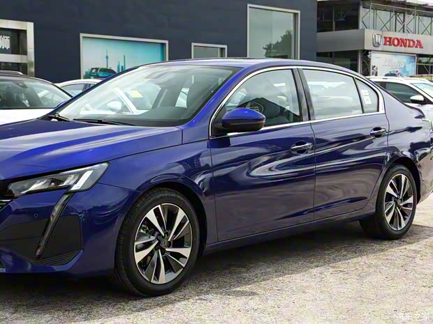 东风标致 标致408 2022款 顶配版